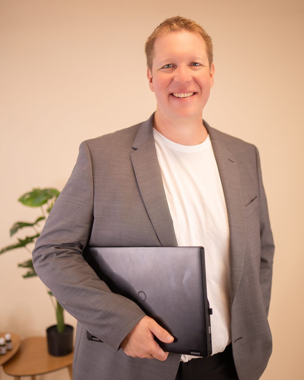 Christian Staffler mit Laptop